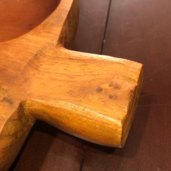 MCM Wood of the World Hand Carved Wood Leaf Tray - Picture 4 of 12